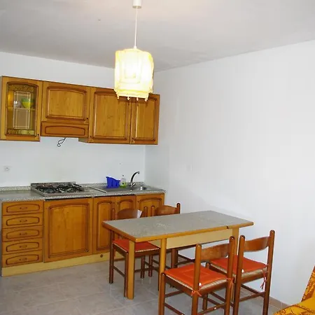 Apartment Anna Centuri