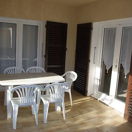 Anna Apartment Centuri