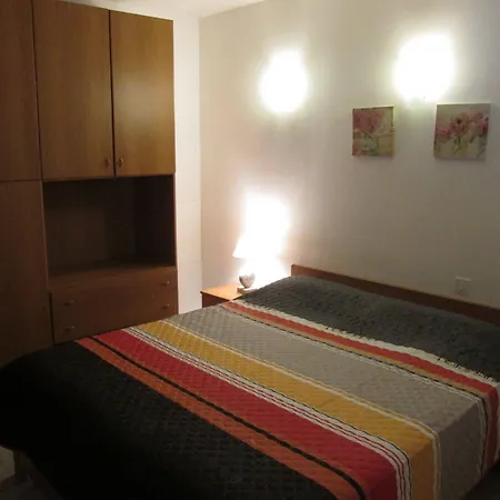 Apartment Anna Centuri