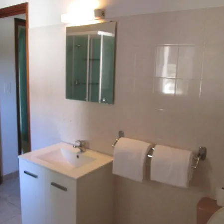 Anna Apartment *